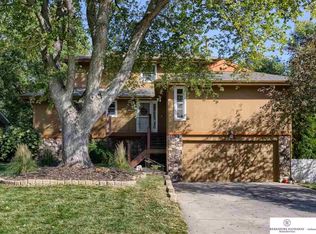 2015 S 165th St, Omaha, NE 68130