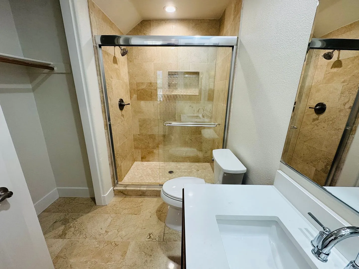Luxury Rental in Village at the Park — Photo 4