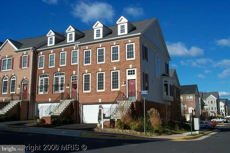 1st image of 12010 Lynford Ln