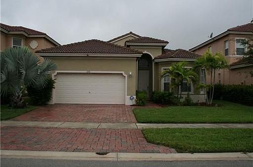 1st image of 1170 NE 37th Ave