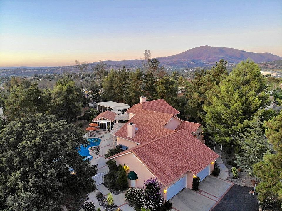 2nd image of 2111 John Dewitt Pl