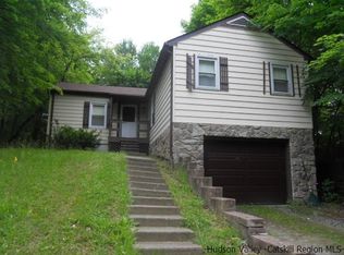 8 Smith Ter, Lloyd, NY 12528