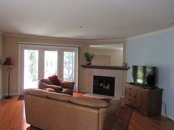 4th image of 841 W 2nd St