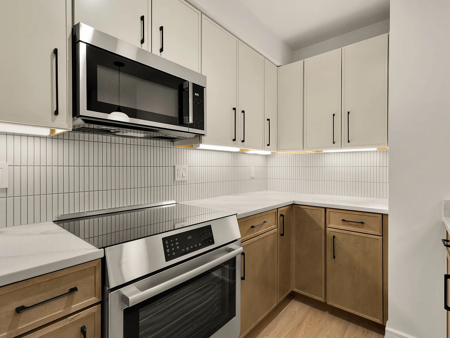 2 bed, 654 sqft, $2,900 — Photo 4