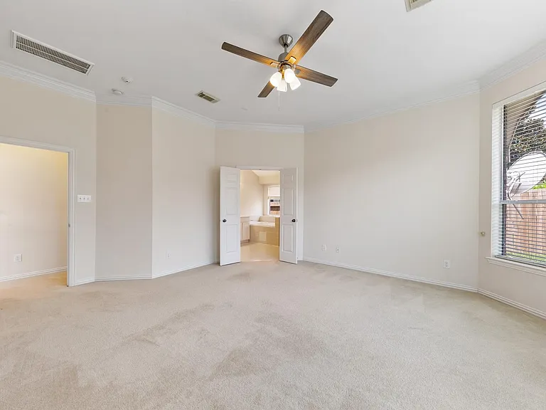 16027 Belleshire Ln — Photo 9
