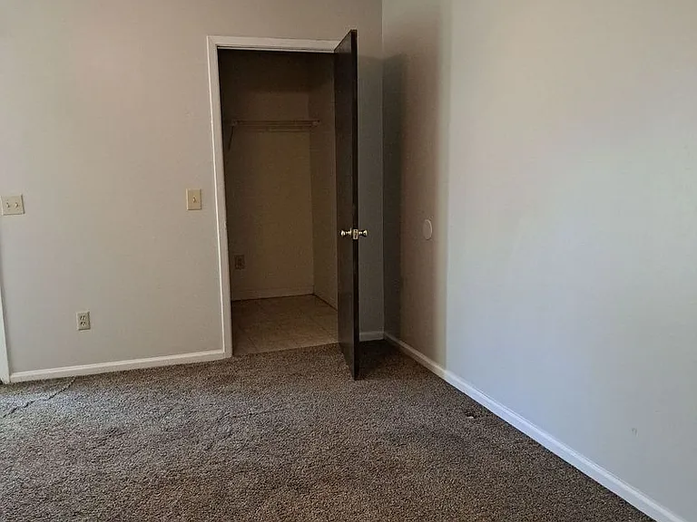 4837 S Lakewood Dr — Photo 9