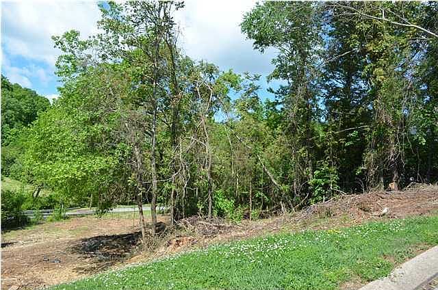 1st image of 322 Knoll Creek Cir #18