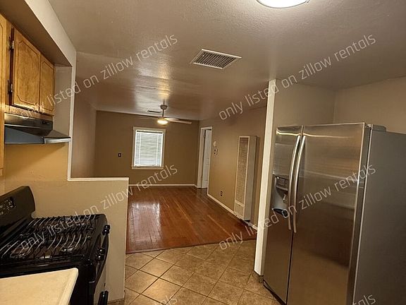 3rd image of 1500 E 20th St