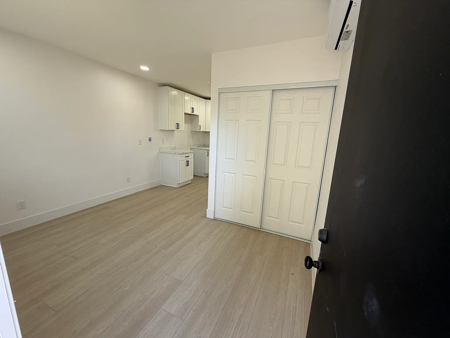 Studio, $1,750 — Photo 3