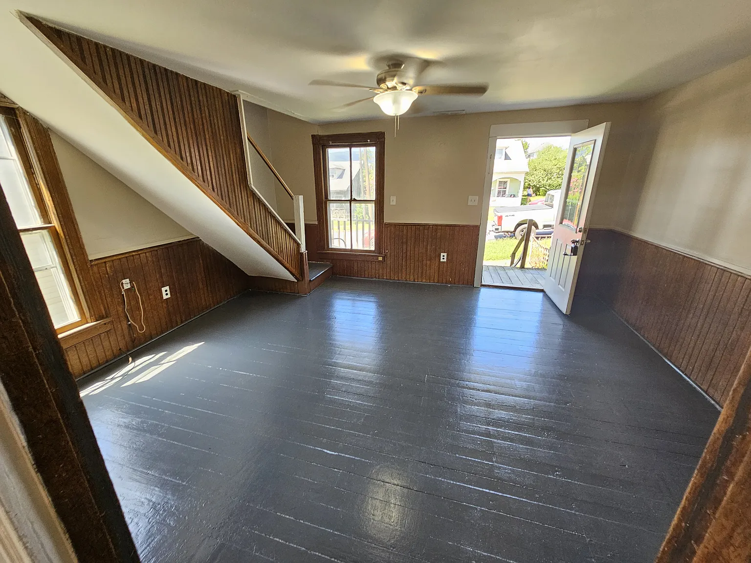 345 E Prospect Street — Photo 2