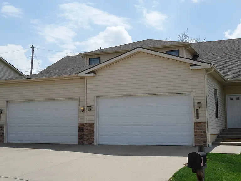 Manor Homes — Photo 42