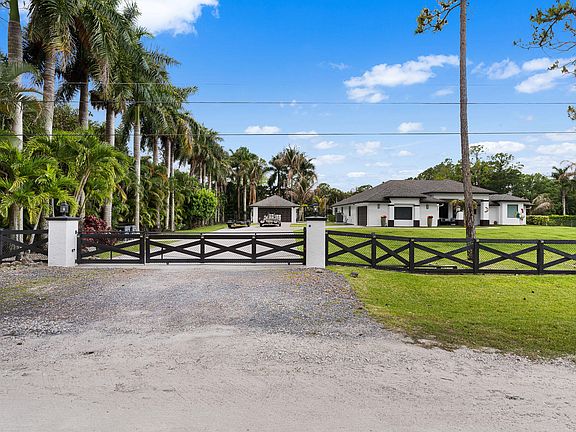 4th image of 17148 78th Road N