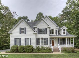 214 Nottingham Dr, Fredericksburg, VA 22406