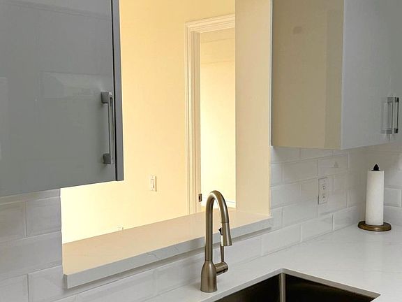 4th image of 3088 Kennedy Rd #608