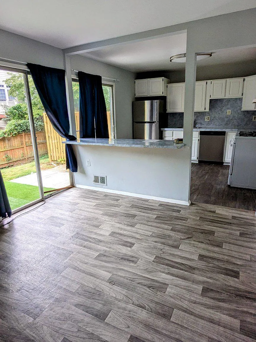 4 bed, 5.0 bath, 1534 sqft, $2,600 — Photo 3