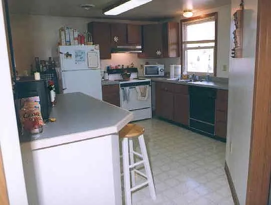 2 bed, 900 sqft, $850 — Photo 3
