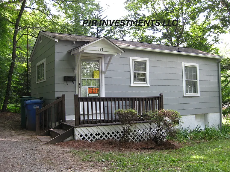 124 Hardy St — Photo 5
