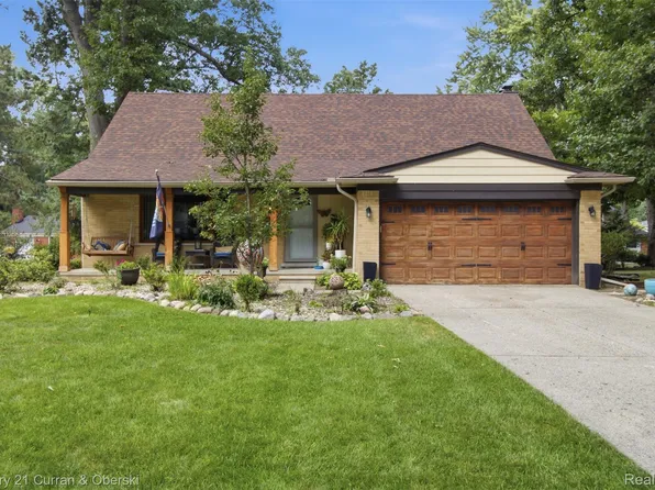 15761 Loveland St, Livonia, MI 48154