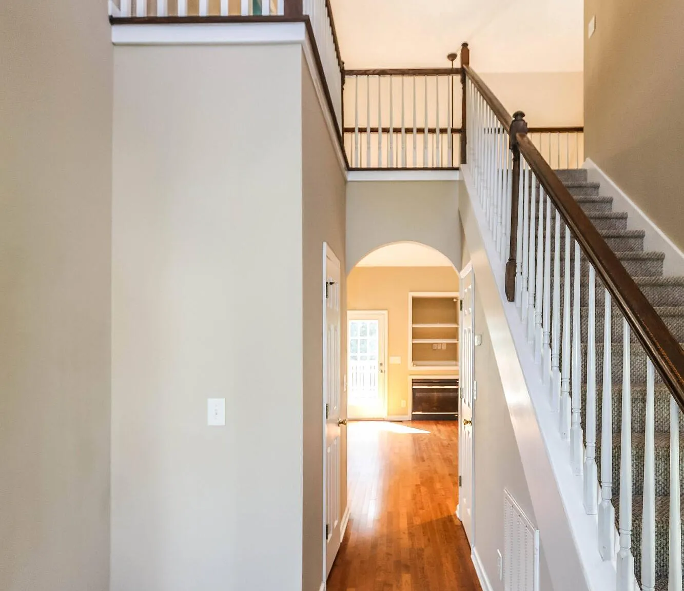 4 bed, 3.5 bath, 2017 sqft, $2,095 — Photo 2