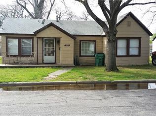 925 Ritchey St, Gainesville, TX 76240