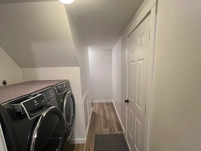 313-315 Walnut Hill Rd — Photo 6