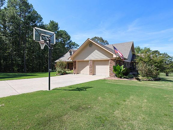 4th image of 65 Golf Course Rd