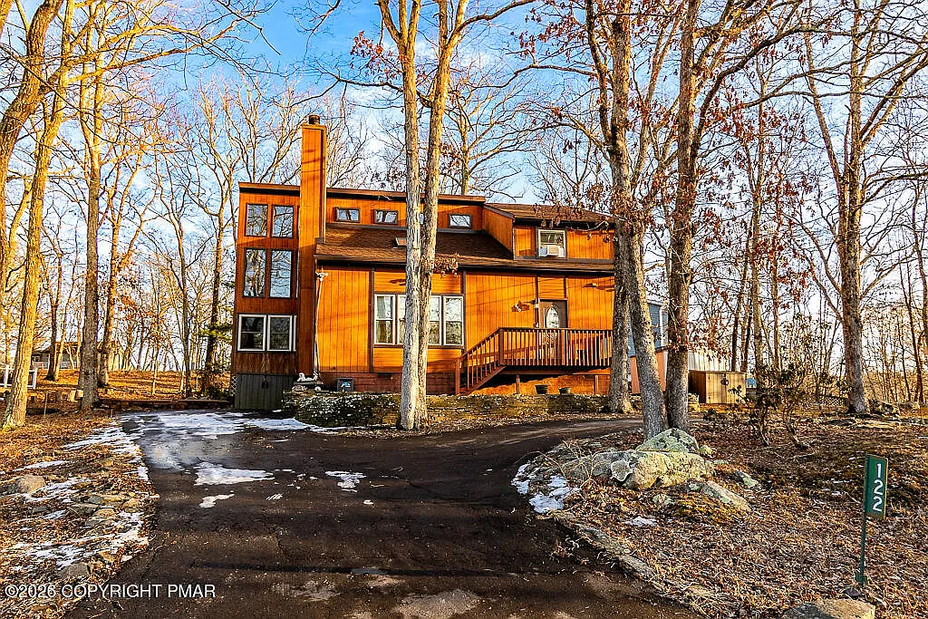 122 Dover Dr photo 1