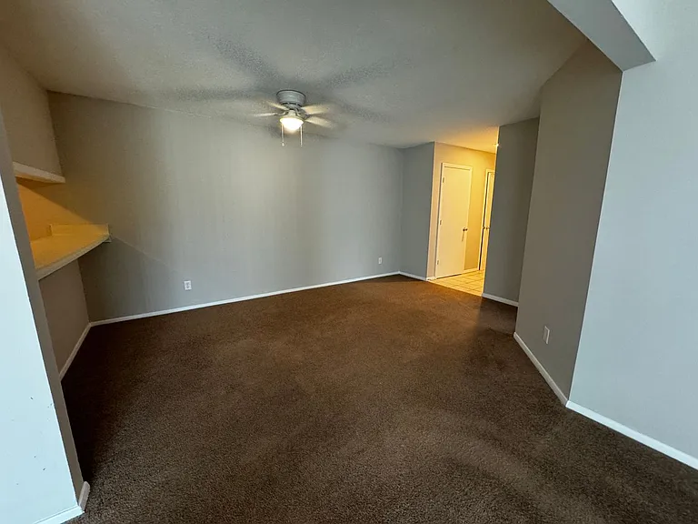 Coventry Court West Apartments — Photo 99