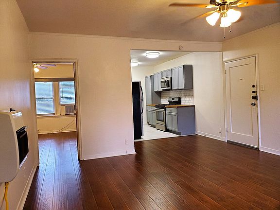 5th image of 326 E Rosewood Ave #3