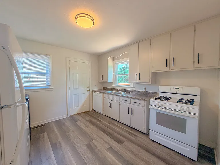 634 McElwain Ct — Photo 6