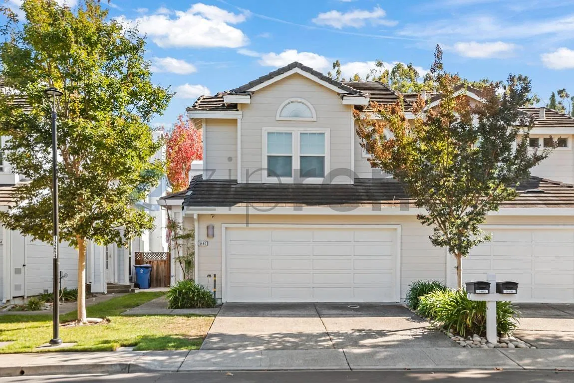 2 bed, 2.5 bath, 1533 sqft, $5,240 — Photo 1