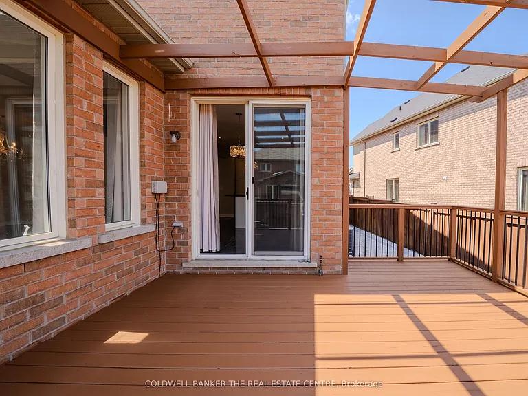 15 Military Ct — Photo 47