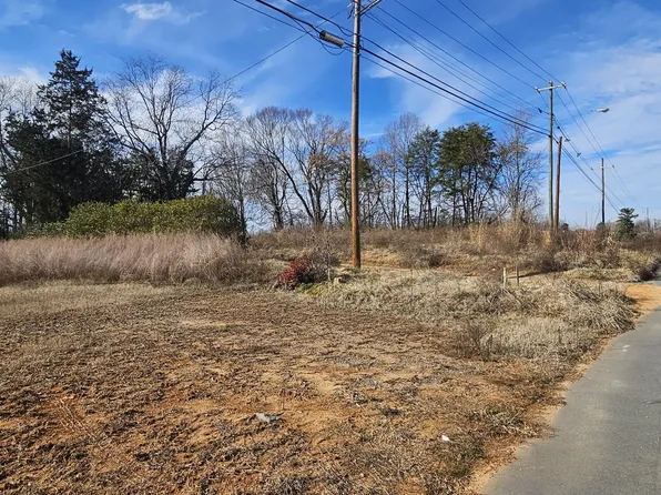 6440 University Pkwy #1, Rural Hall, NC 27045