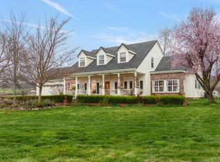 811 Carpenter Hill Rd, Medford, OR 97501