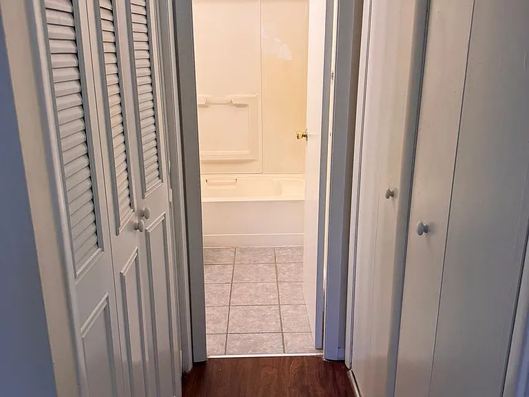 3504 Oakview Dr — Photo 7