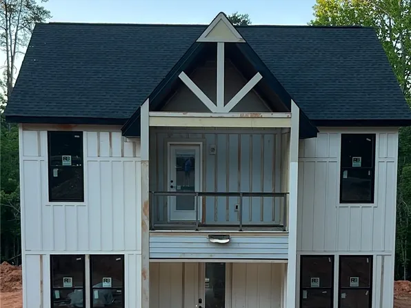 142 Boxwood Ln, Easley, SC 29640