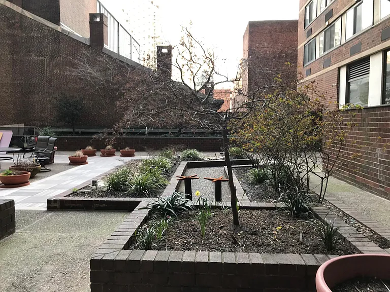 1420 Locust St #21 — Photo 34
