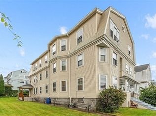 3 View St APT 1, Worcester, MA 01610