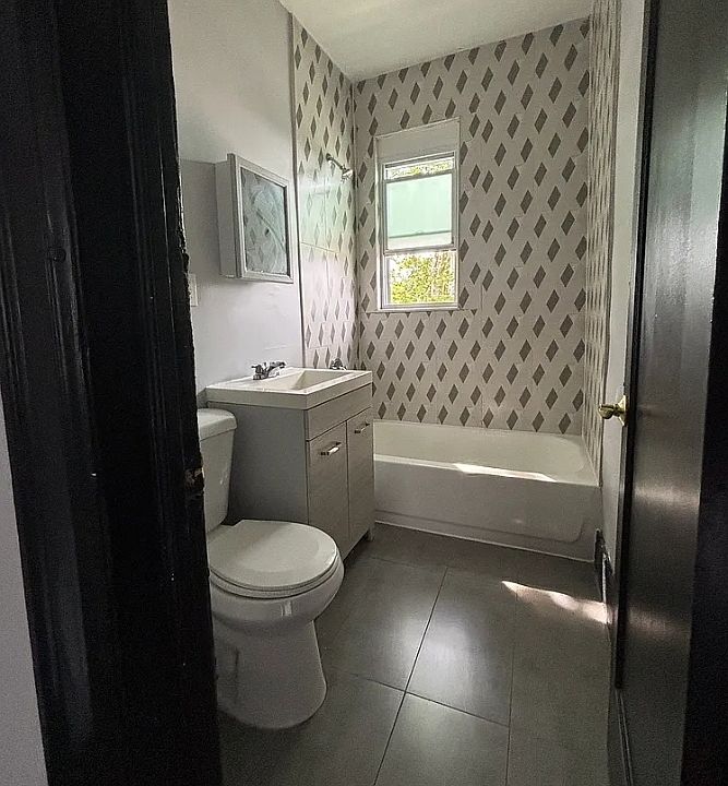 1st image of 214 Mallory Ave #5-A