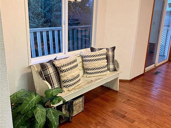 3rd image of 3903 S Underwood Pl