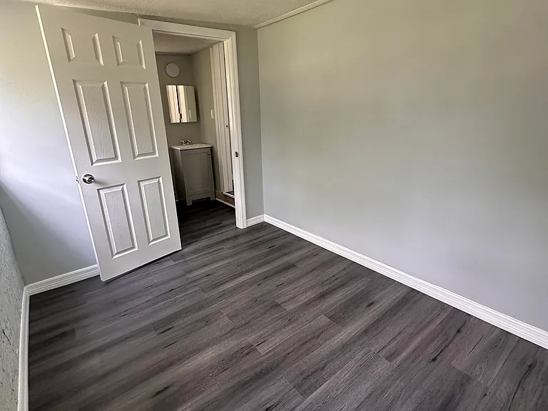 office/bonus room