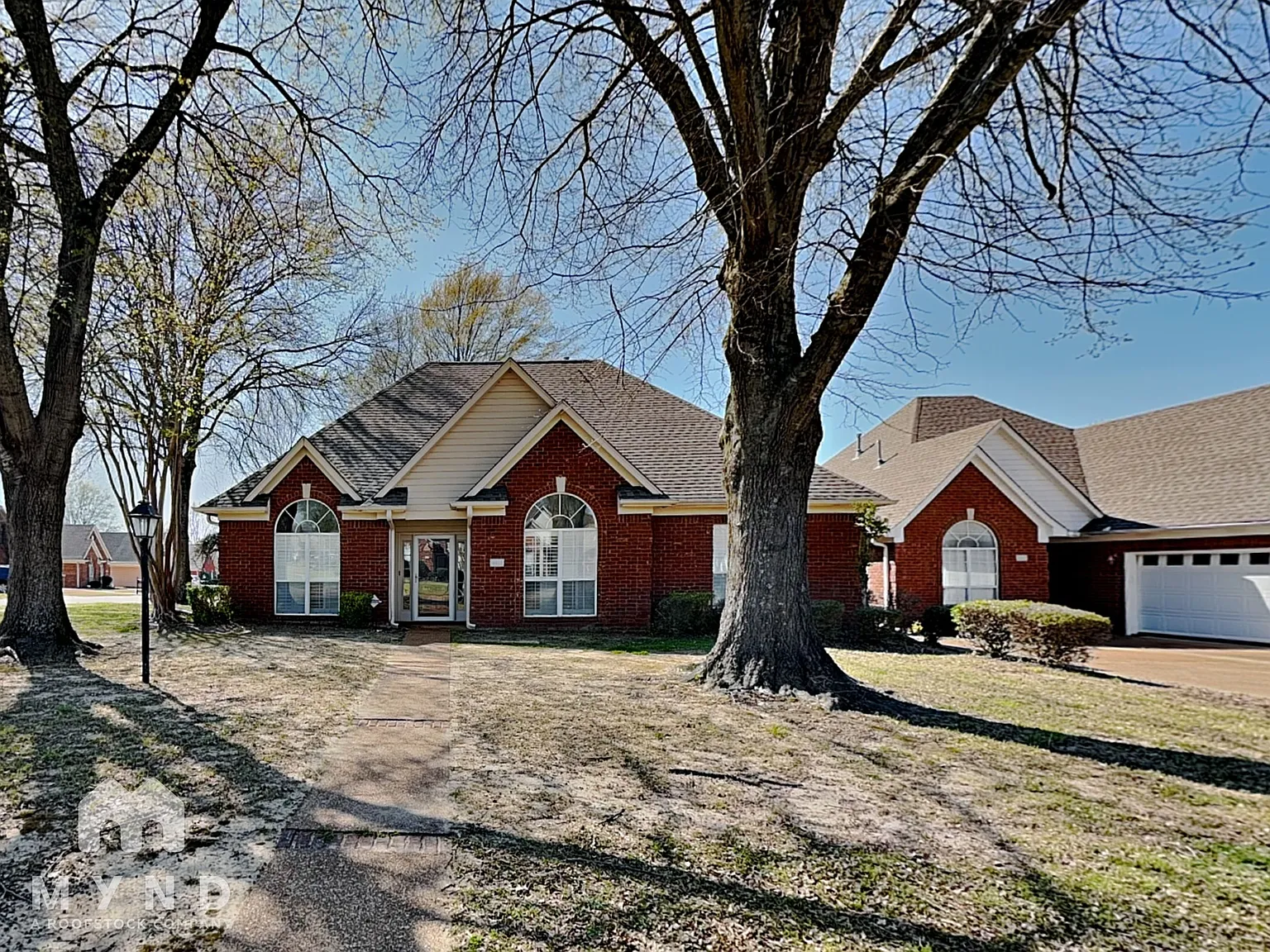 3 bed, 2.0 bath, 1807 sqft, $1,995 — Photo 1