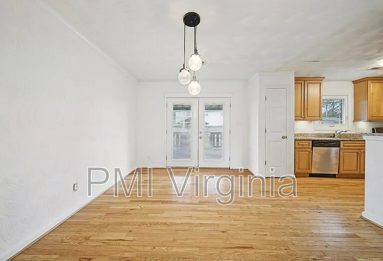 5389 Susquehanna Dr — Photo 13