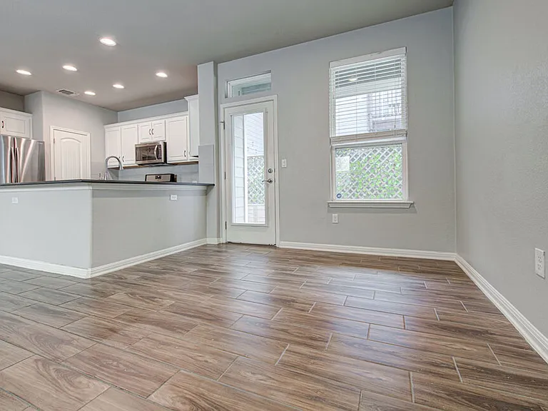 8816 Blaze Dr — Photo 9
