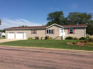 301 W Douglas St, Menno, SD 57045