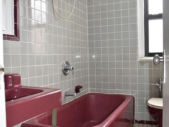 3rd image of 570 Fort Washington Ave APT 55B