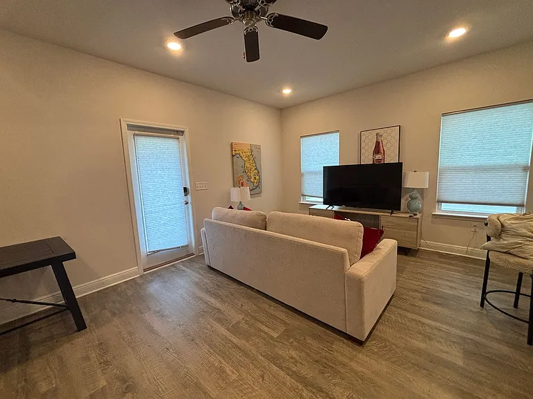 1614 Caleigh Ct — Photo 7