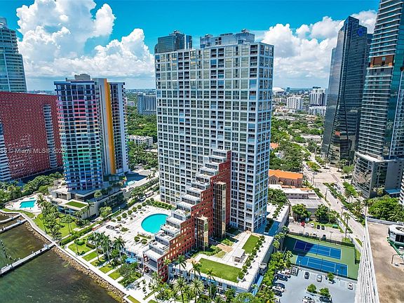 2nd image of 1541 Brickell Ave #A1901