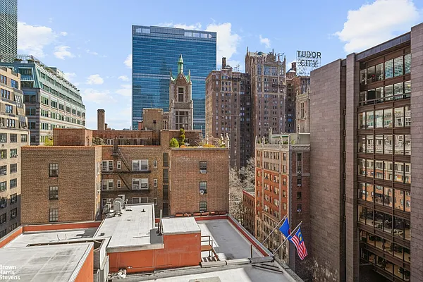 Rented by Brown Harris Stevens | media 13