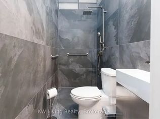 114 Seaton St #1, Toronto, ON M5A 2T3